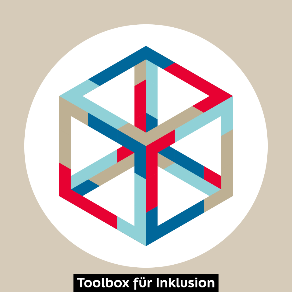 Das Bild zeigt die Symbol-Grafik für die Toolbox: einen Kantenwürfel in Blau, Rot und Beige. Unten steht: „Toolbox für Inklusion“. Das Bild zeigt die Symbol-Grafik für die Toolbox: einen Kantenwürfel in Blau, Rot und Beige. Unten steht: „Toolbox für Inklusion“.